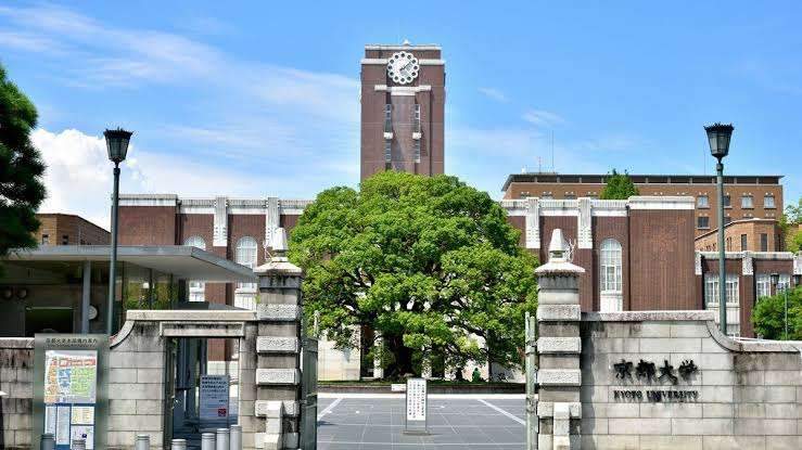 35cm丈のミニスカートなら下着が見えないという京都大学出身者の研究がイグノーベル賞の候補になりそう「建築法ってすごいです！！」「ミニスカに直で下着を履く人は極稀」