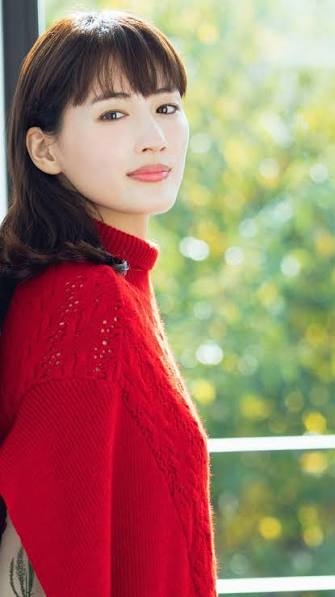 なぜユニクロを着ると垢抜けないと感じるのか。40代女性に多い誤解
