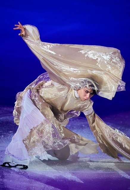 羽生結弦、最新写真集『羽』が2月3日発売　フォトグラファー矢口亨氏「撮影する側も楽しかった」