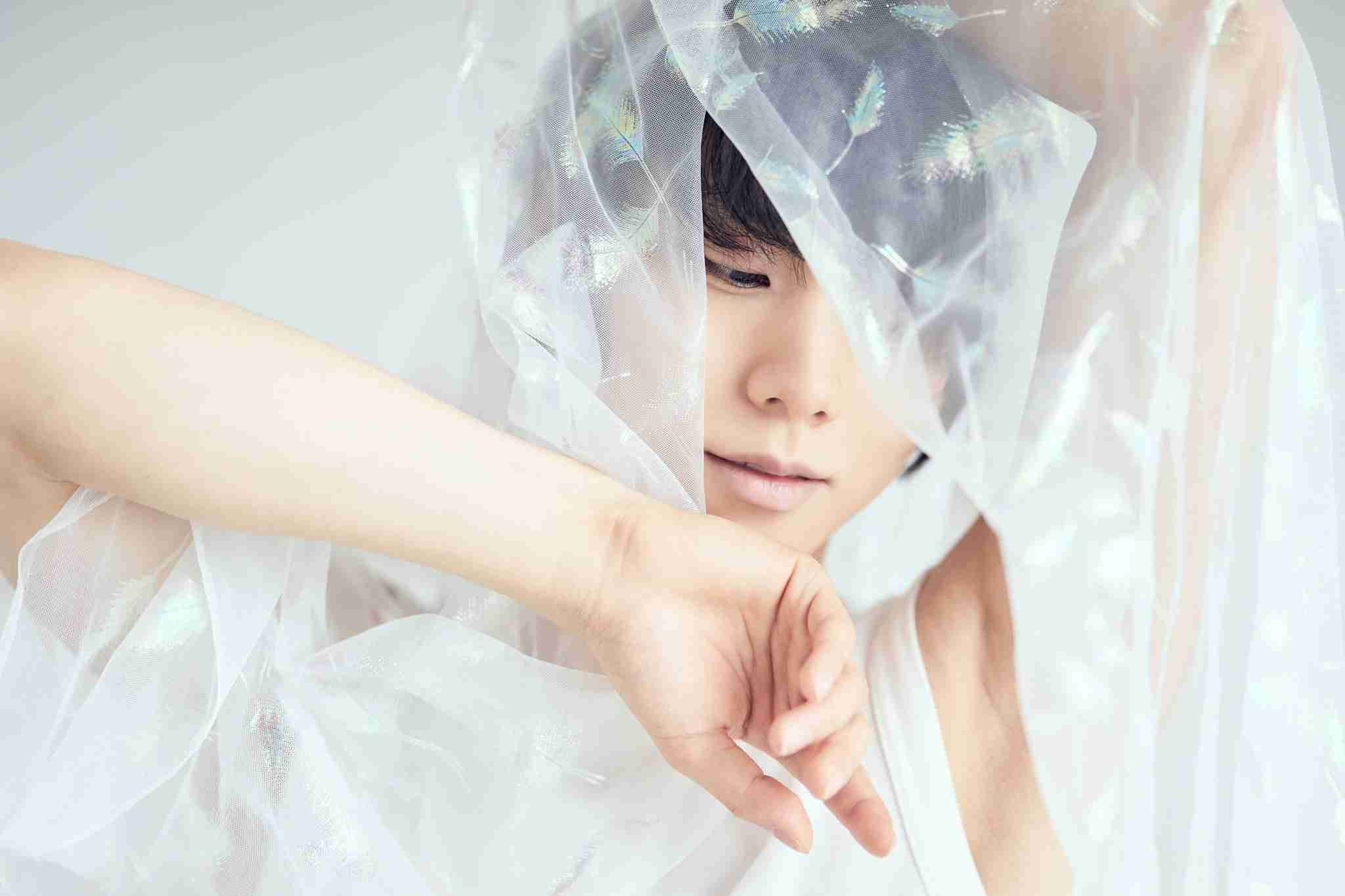 羽生結弦、最新写真集『羽』が2月3日発売　フォトグラファー矢口亨氏「撮影する側も楽しかった」