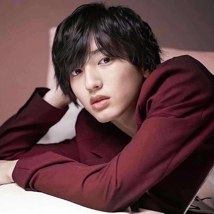 なにわ男子がスギ薬局50周年アンバサダー就任、いろんな“スギ”で楽しいお買い物アピール