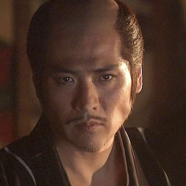 小栗旬vs岡田准一どちらの織田信長が怖いか　NHK「豊臣兄弟！」起点に論争拡大