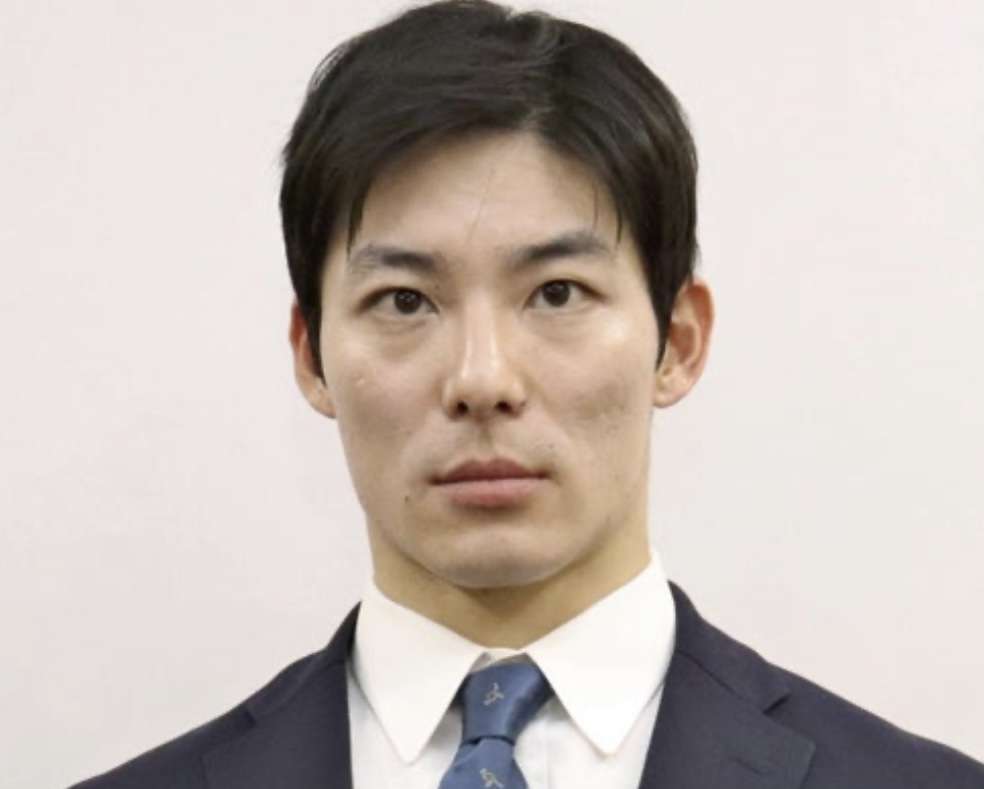 「イケメン過ぎやばい」「首太い、たまらん」…　35歳 “最年少知事” 石田嵩人氏に向けられる 《ルックス称賛》 と熱狂の危うさ