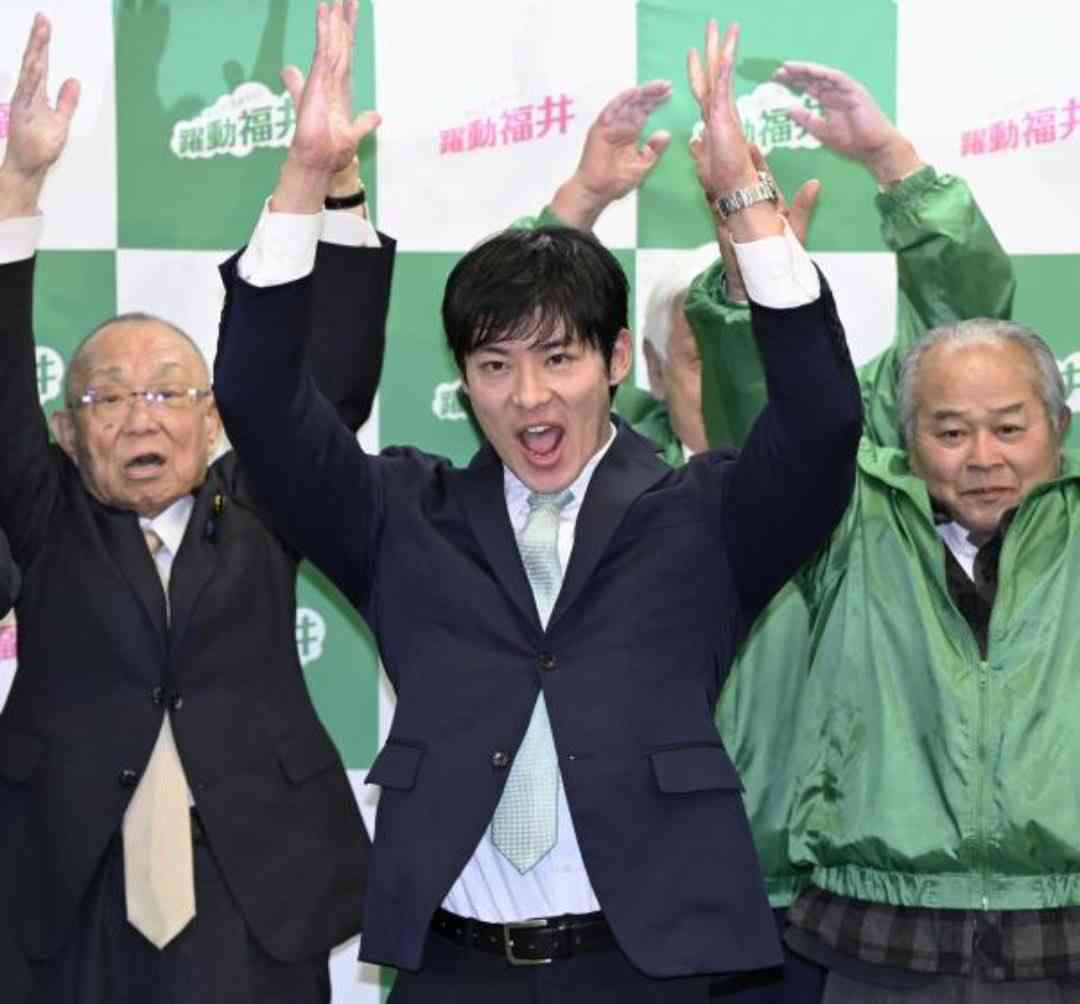 「イケメン過ぎやばい」「首太い、たまらん」…　35歳 “最年少知事” 石田嵩人氏に向けられる 《ルックス称賛》 と熱狂の危うさ