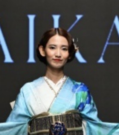 “体の約半分が足”「長っ」　身長172cmモデルにネット衝撃「スタイル良すぎる。なんだこれ」