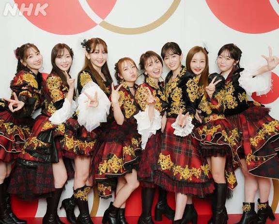 日本中がAKBに「会いたかった」　紅白視聴率ヤマ場つくった37・1％　歌手別視聴率判明