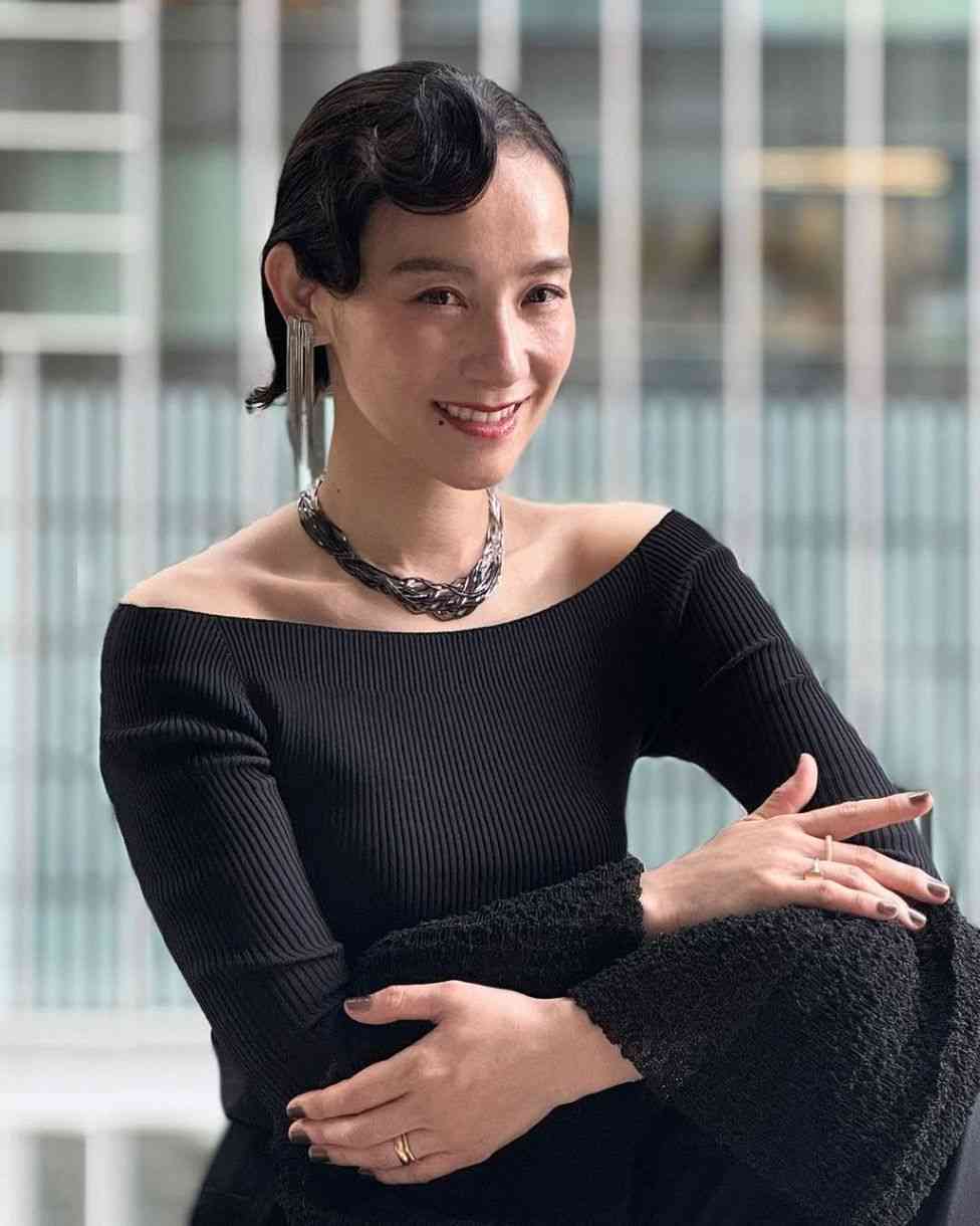 【「一区切りついた」の意味】米倉涼子、恋人が日本に戻らないまま麻薬取締法違反容疑で書類送検　「不起訴になる」との手応えを感じたうえでの“再スタート宣言”か