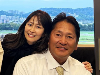 元タレント榎本加奈子さん ピカピカの愛車!「美しい」「変わらない」夫は12歳年上・佐々木主浩さん