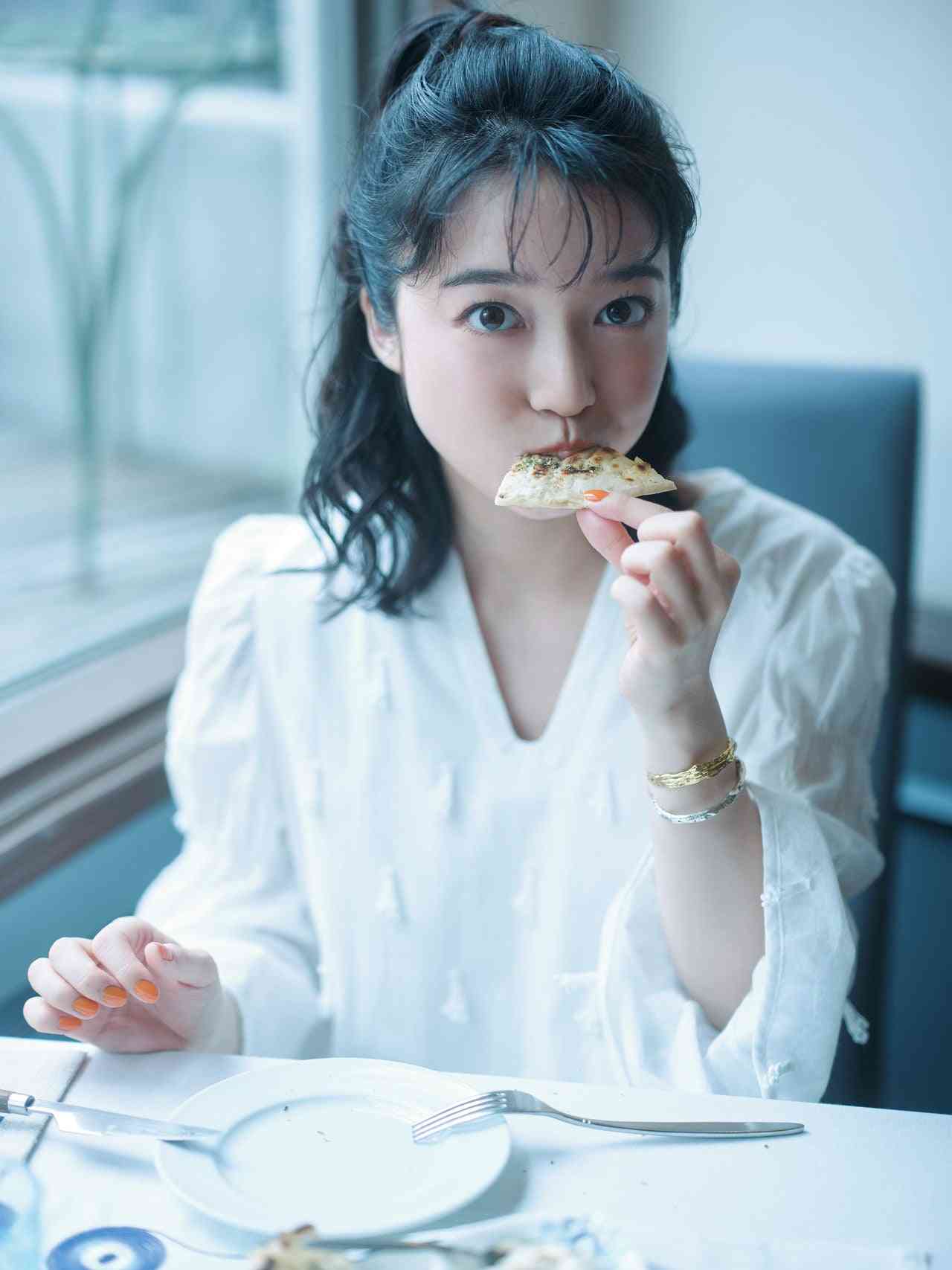 美味しそうに食べてる芸能人の画像が見たい🍱