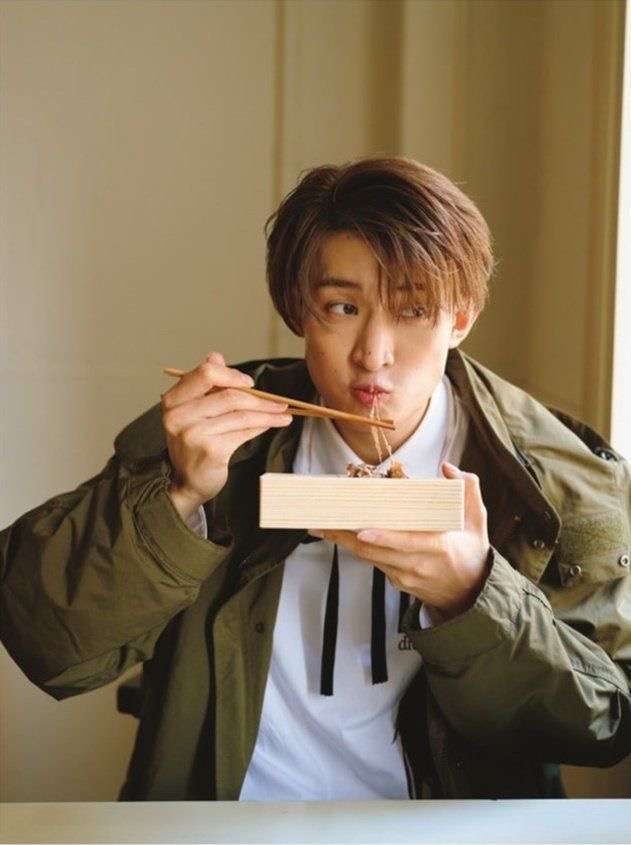 美味しそうに食べてる芸能人の画像が見たい🍱