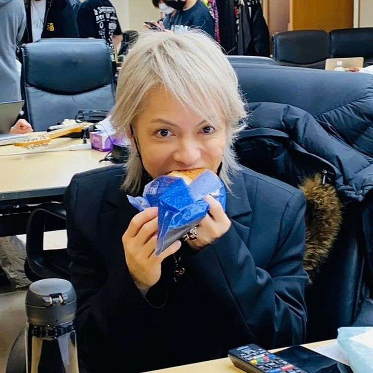 美味しそうに食べてる芸能人の画像が見たい🍱