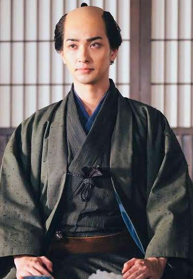 横浜流星、パリで見せたシルバーグレー髪色にファンうっとり…吉沢亮＆北村匠海との“国宝級”共演動画も話題に
