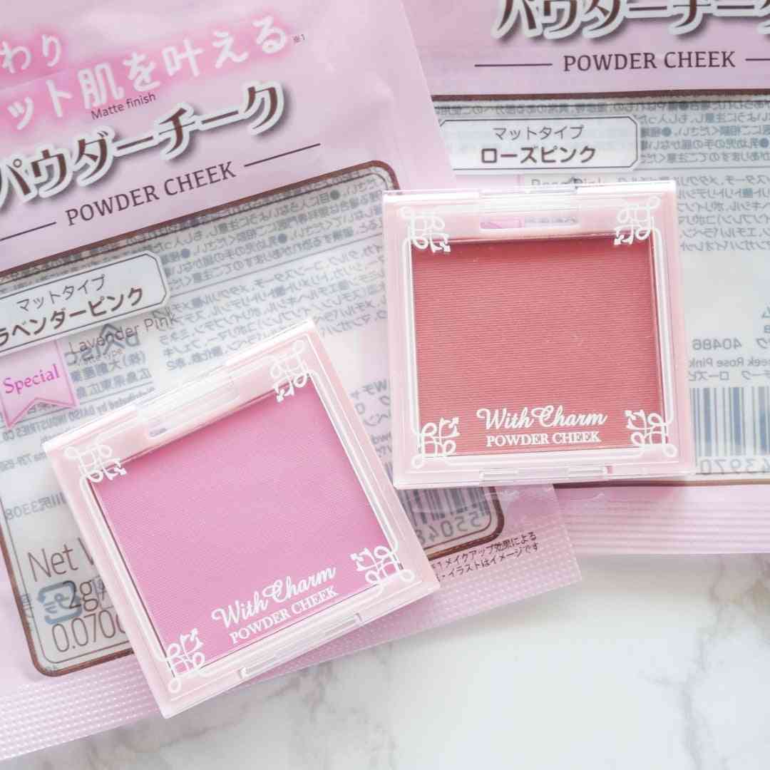 チークはマット派？ツヤ派？