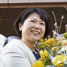 最後まで泣かずにがんばった　“ホテル密会”小川晶前前橋市長が出陣式で見せた「アイドル的人気」と「田久保眞紀氏との違い」「ダブルスコアで勝つ」の予想も