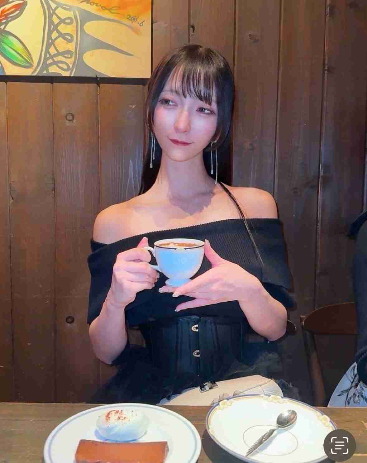 「同一人物とは思えない」　35歳現役アイドル、別人級“ON・OFF”に「ギャップすごい！」「これもう変身」