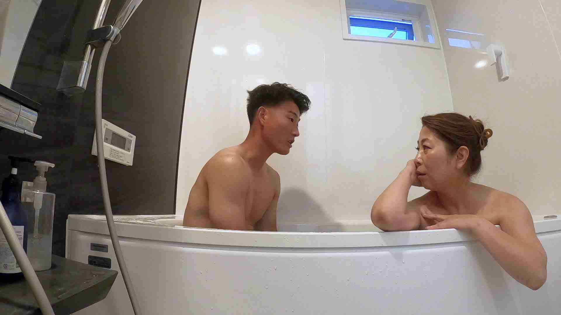 「妻は54歳、夫は33歳」“同級生のお母さん”とまさかの年の差婚。「普通の結婚をしてほしい」大反対の両親を納得させた意外な方法