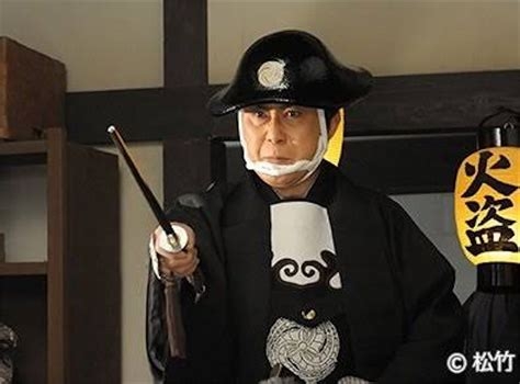 東広島の民家で夫婦とみられる男女が死傷、火災も　殺人容疑で捜査