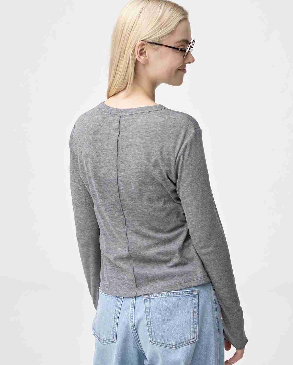シアー素材・透かし編みの服着ますか？