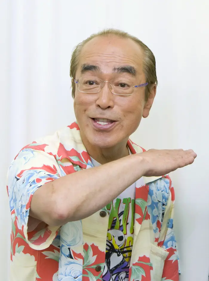 しゃくれてる人いますか？