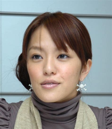 しゃくれてる人いますか？