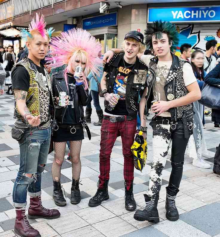 パンクロックファッション好きな人