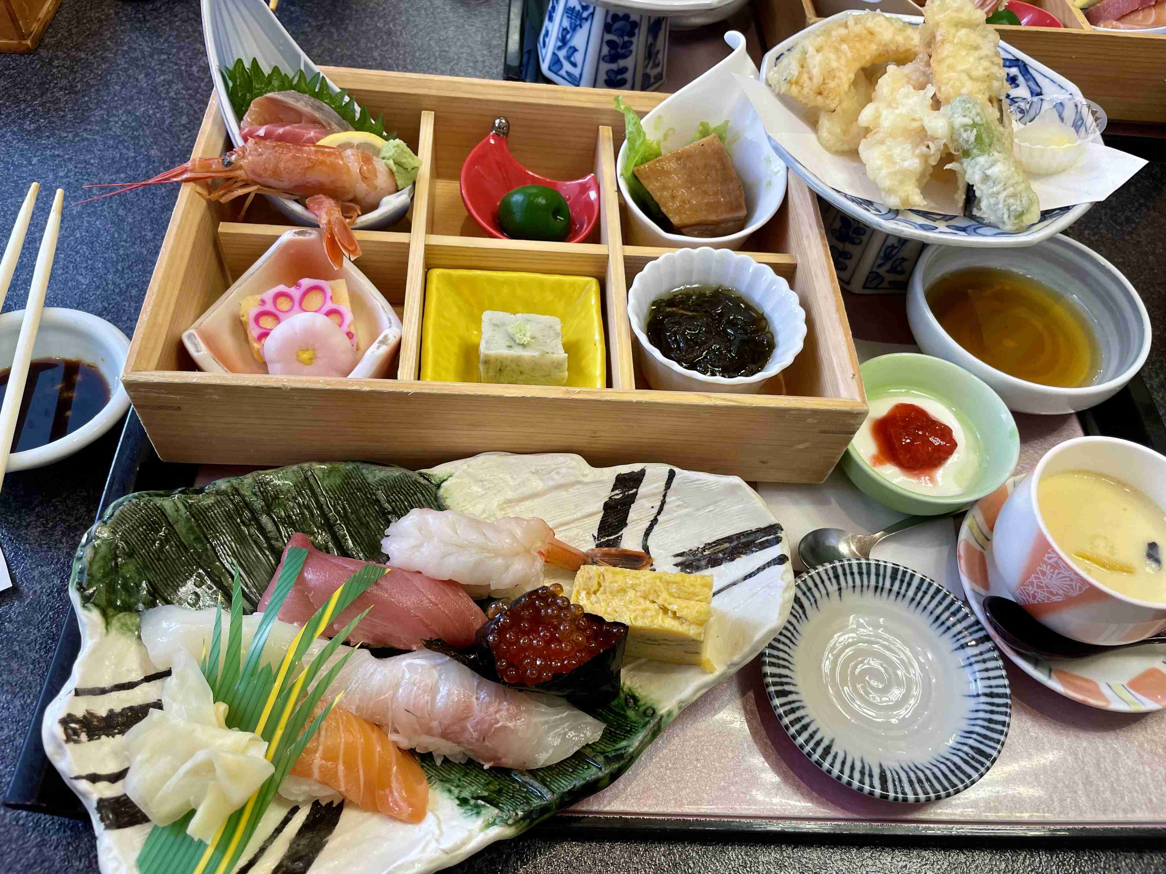 みなさんが撮った小鉢いっぱいの料理あったら見せてください