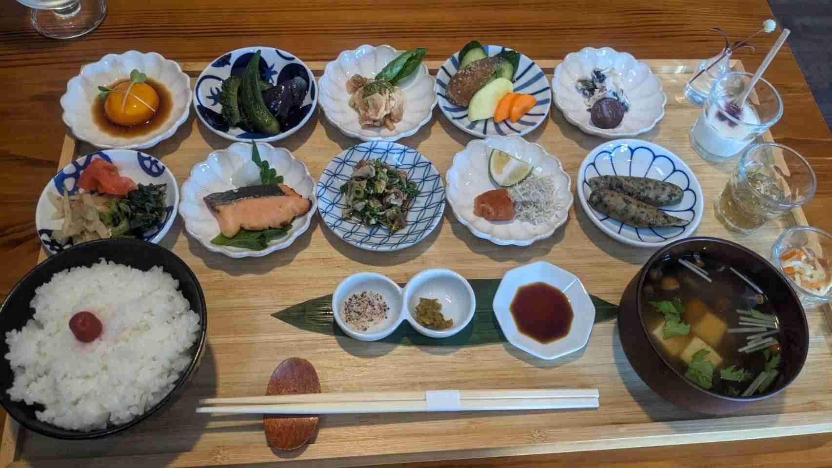 みなさんが撮った小鉢いっぱいの料理あったら見せてください