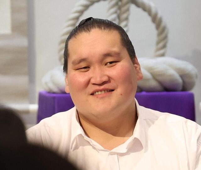 大失速8位にぼう然のマリニン「まだ何が起きたのか整理がついてない」五輪重圧「緊張に圧倒されてしまった」個人戦2年負けなし14連勝中の“4回転の神”がまさか