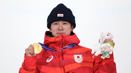 大失速8位にぼう然のマリニン「まだ何が起きたのか整理がついてない」五輪重圧「緊張に圧倒されてしまった」個人戦2年負けなし14連勝中の“4回転の神”がまさか