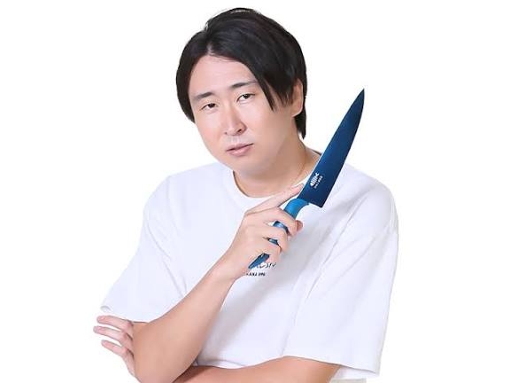 「毎日エッチな写真を送って」と14歳少女に要求した元ビジュアル系バンドボーカルの“活動の実態”