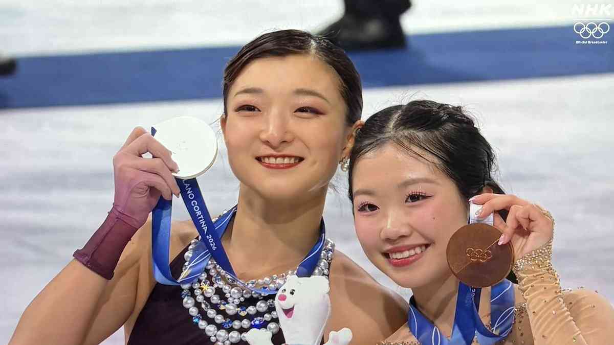 坂本花織が涙の銀メダル！中井亜美が銅で日本フィギュア界最年少メダル　日本女子五輪初の“W表彰台”　米国リウが金