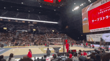 西田有志に何が…？ 女性スタッフに“スライディング”土下座で全力謝罪「もはや芸術作品レベル」SNSで大バズり中