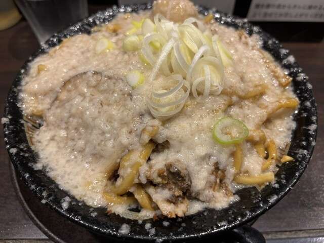 世界の高カロリー飯