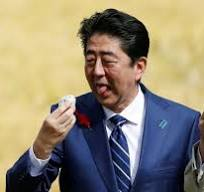 【衆院選】米山隆一氏「選挙カー」でのノーシートベルトに弁護士的見地で反論、道交法の条文示す