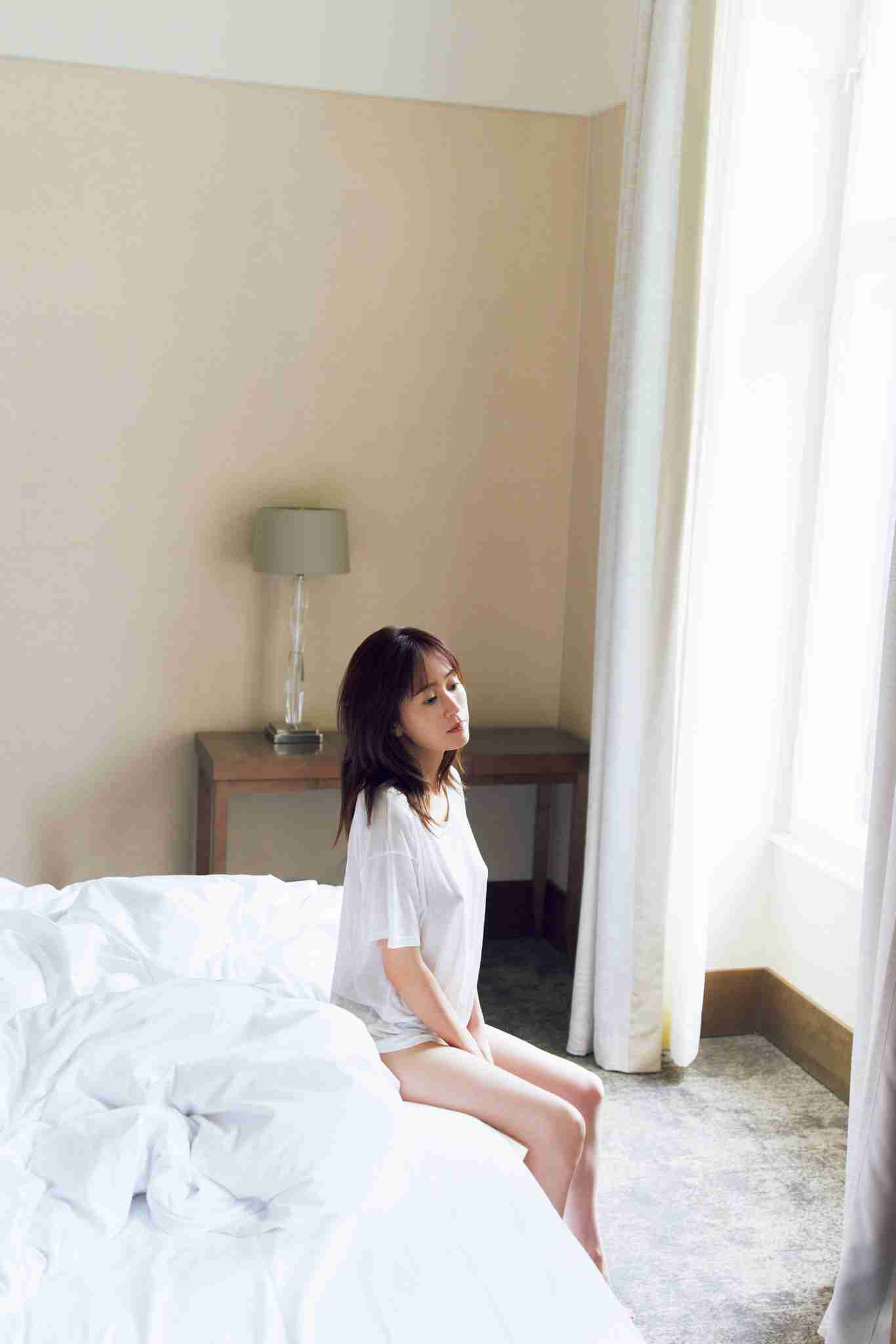 前田敦子、人生最後の写真集「ランジェリーの上にちょっとお肉がのってるみたいのをこだわった」