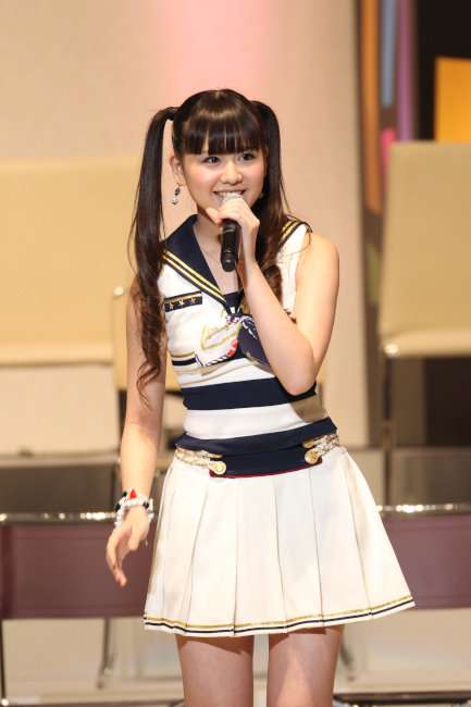 元AKB48・佐藤すみれ(32)が芸能界復帰、引退から9年…現在は2児の母、ネットは「おかえりなさい」