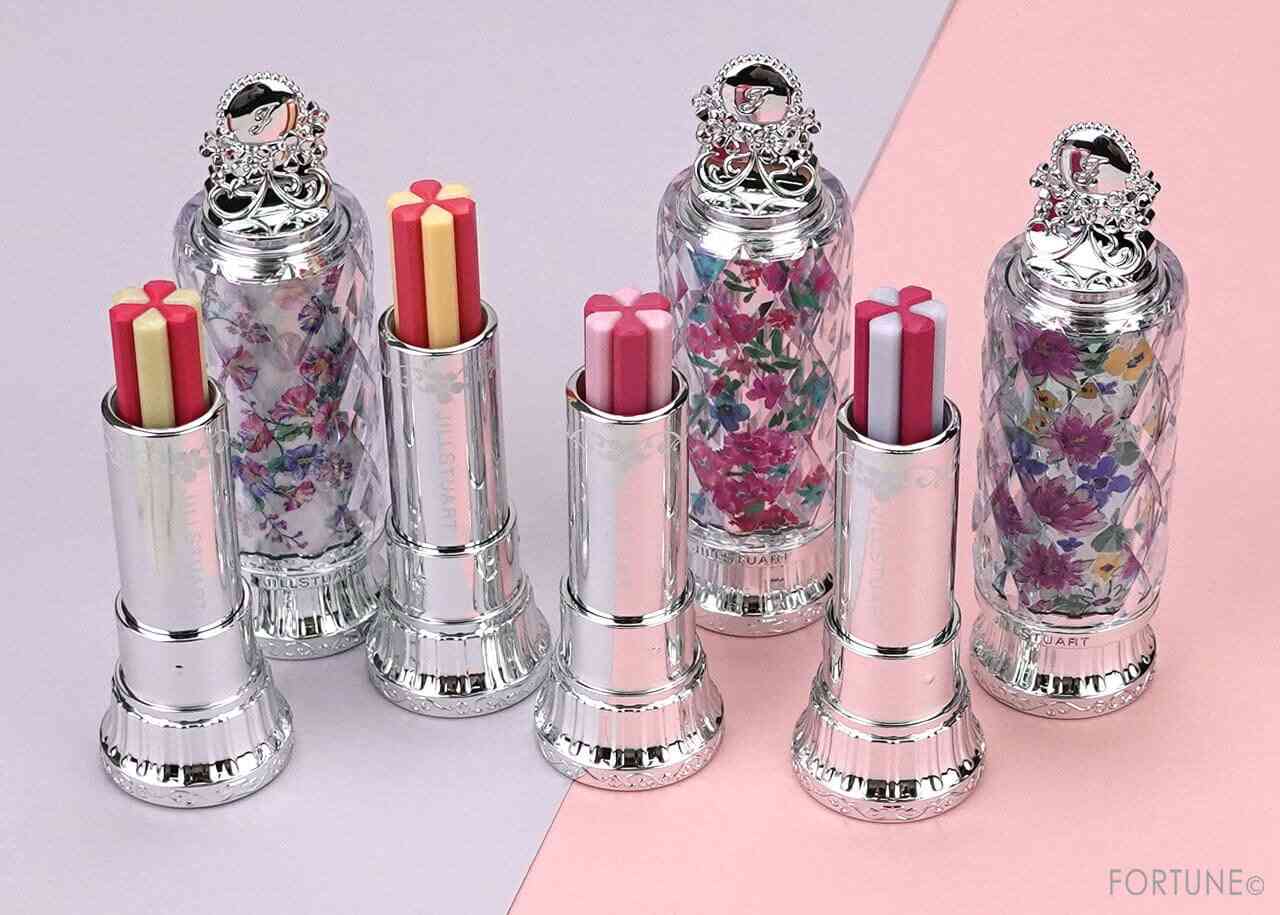 お姫様が持っていそうなコスメ