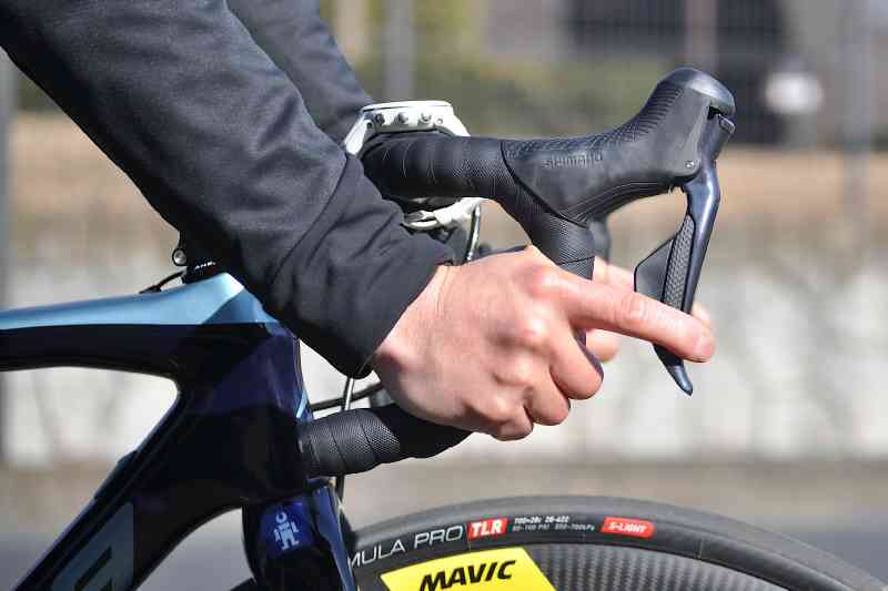 東京都立大学自転車部で新入生歓迎イベント、「ロードバイク」下り坂で衝突死…両親が2300万円賠償求め提訴