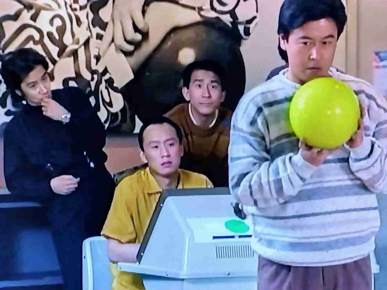 【相談】疎遠な「いつめん」の婚約祝いが苦痛