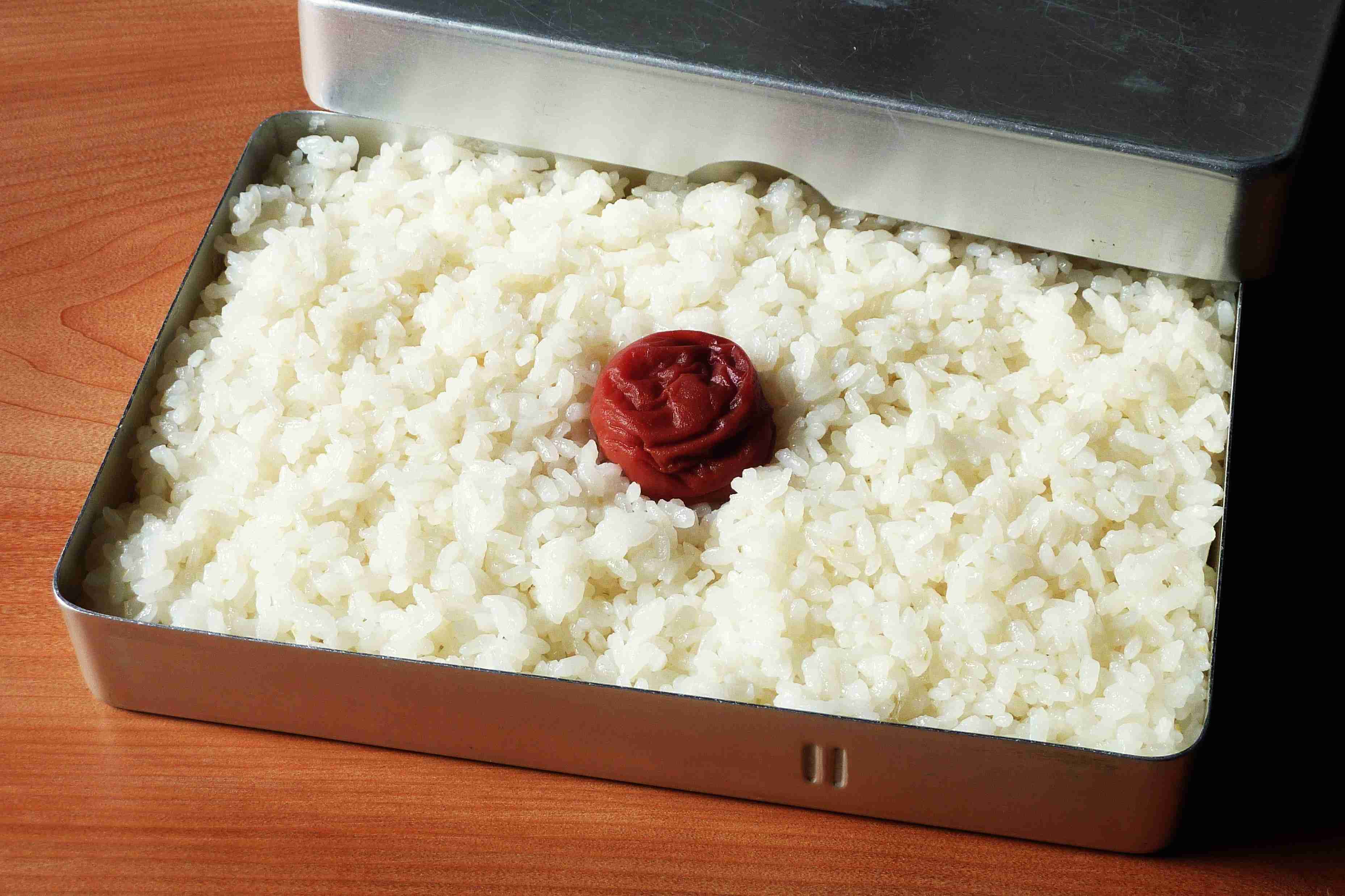 「国旗損壊罪」国会の焦点に　高市首相意欲、表現の自由で懸念