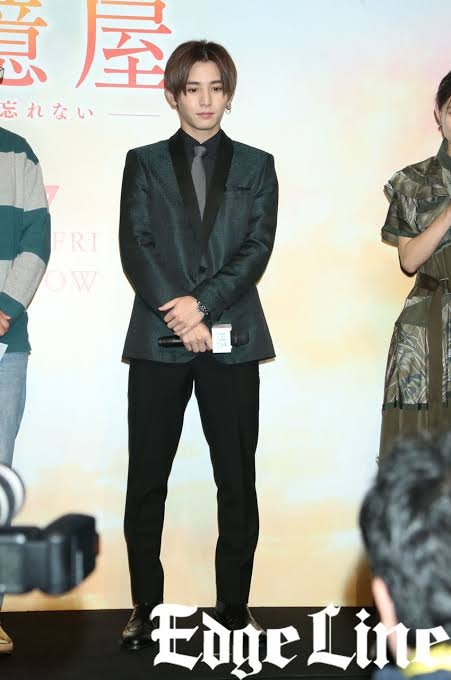 Hey! Say! JUMP山田涼介、肌年齢“24歳”に笑顔溢れる「オバジカラー」イエロースーツが新鮮