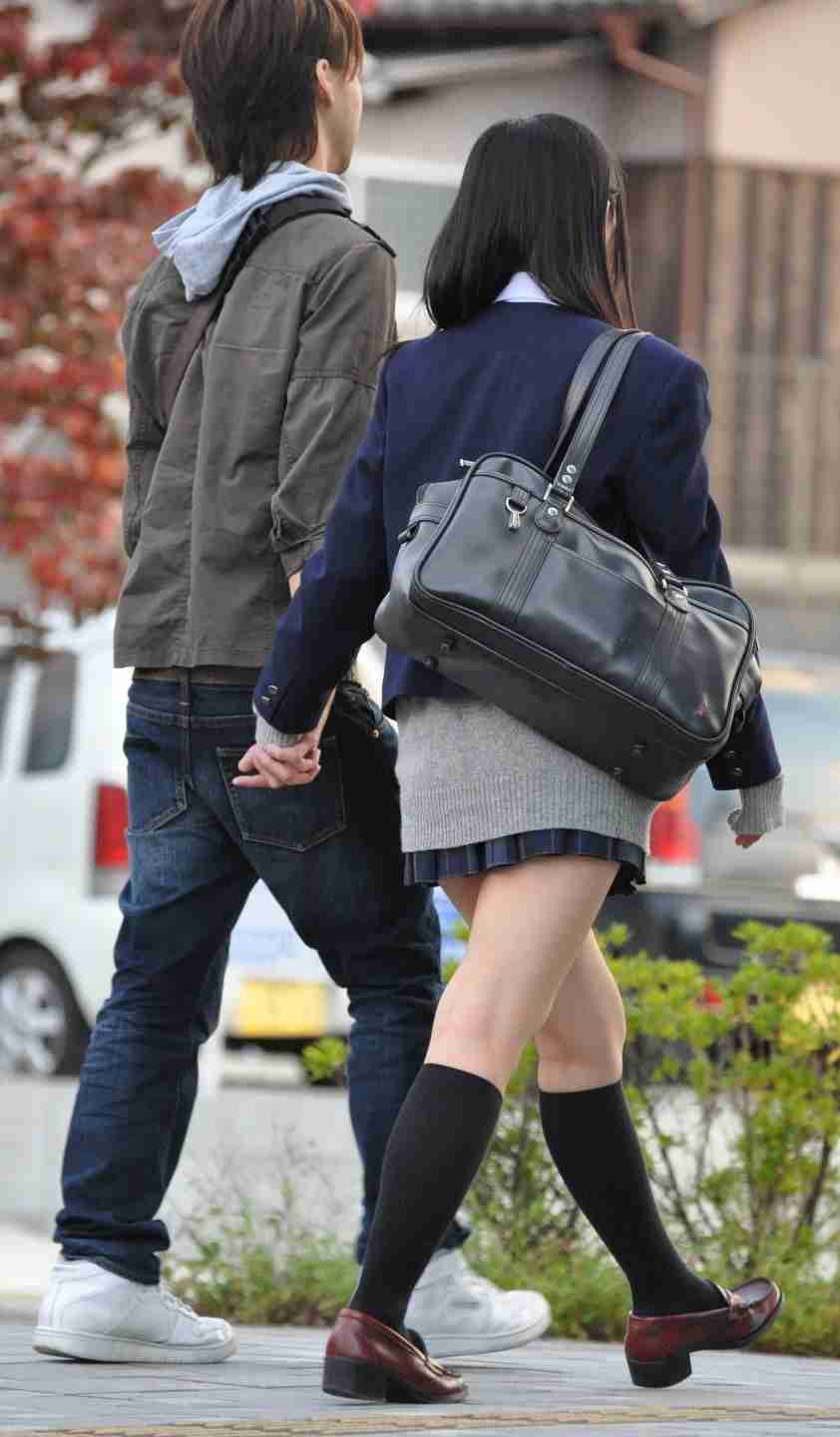 高2の娘が大学生からアプローチされています