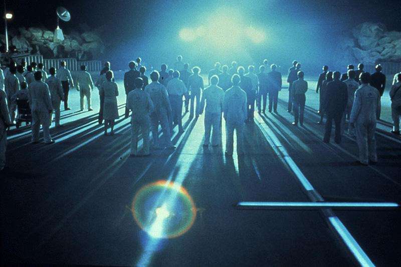 その他大勢の画像で映画タイトルを当てるトピ