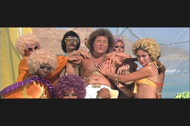 その他大勢の画像で映画タイトルを当てるトピ