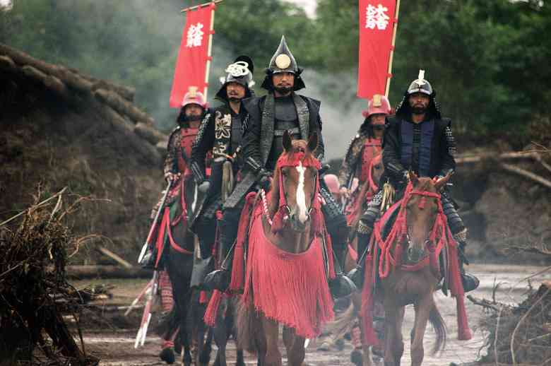 その他大勢の画像で映画タイトルを当てるトピ