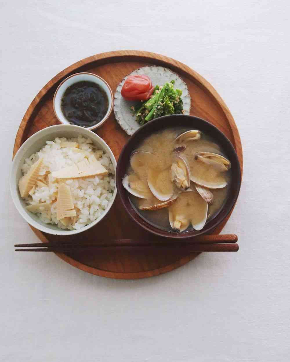 SNSでホテルの朝食の必要性が話題 「食べない方がお得」「旅行ならではの贅沢」など様々な意見が