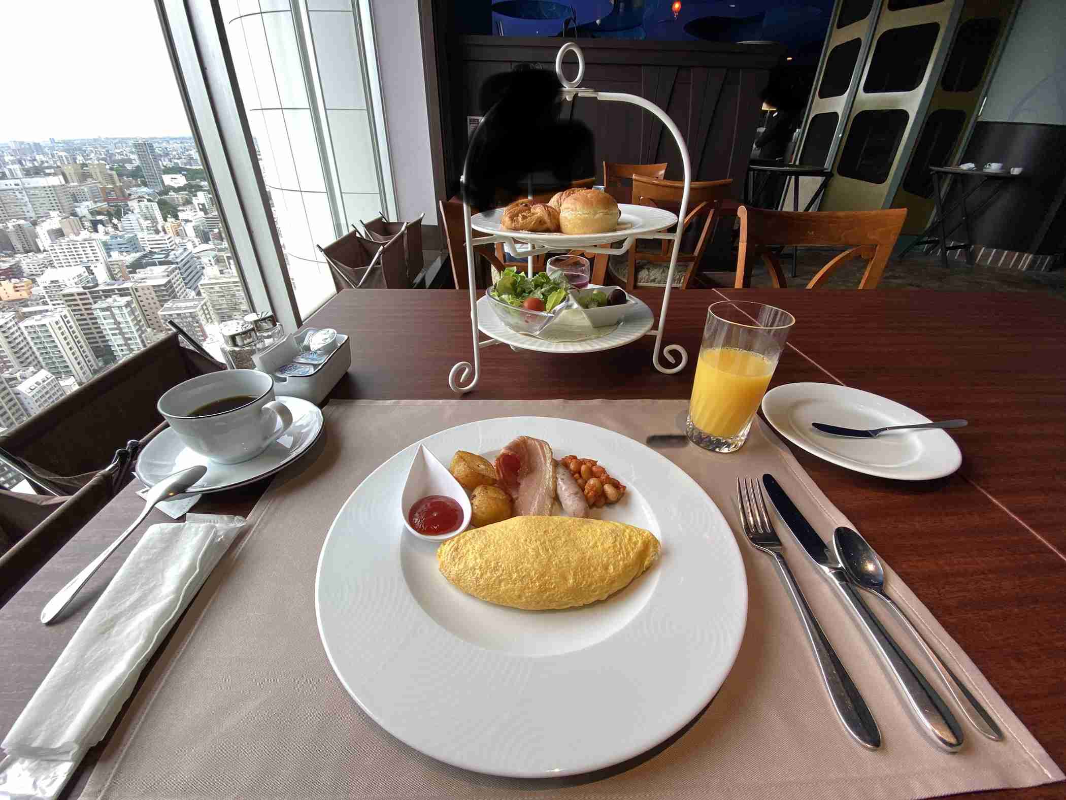｢1泊30万超え｣｢眼下には東京駅の線路とビル群の絶景｣はまさに貴族の食事！ブルガリホテル東京｢1万円モーニング｣に大感動の朝