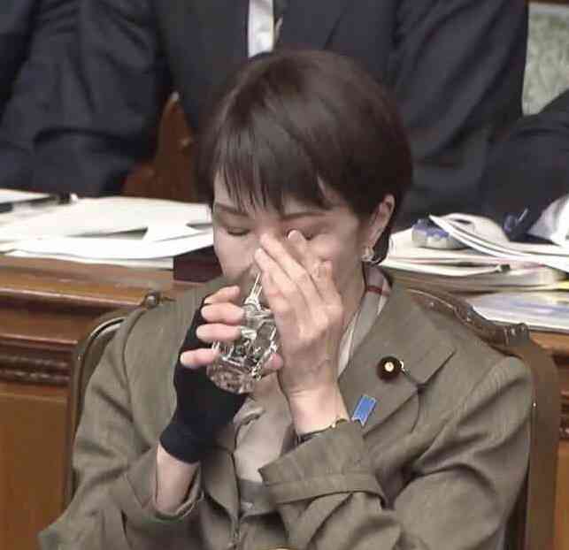 高市総理の「水分補給」が新しい？ 国会新ルールのおかげ？ 「何が」変わった？