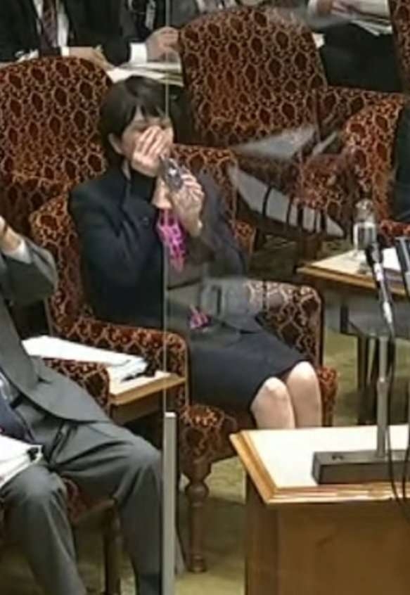 高市総理の「水分補給」が新しい？ 国会新ルールのおかげ？ 「何が」変わった？