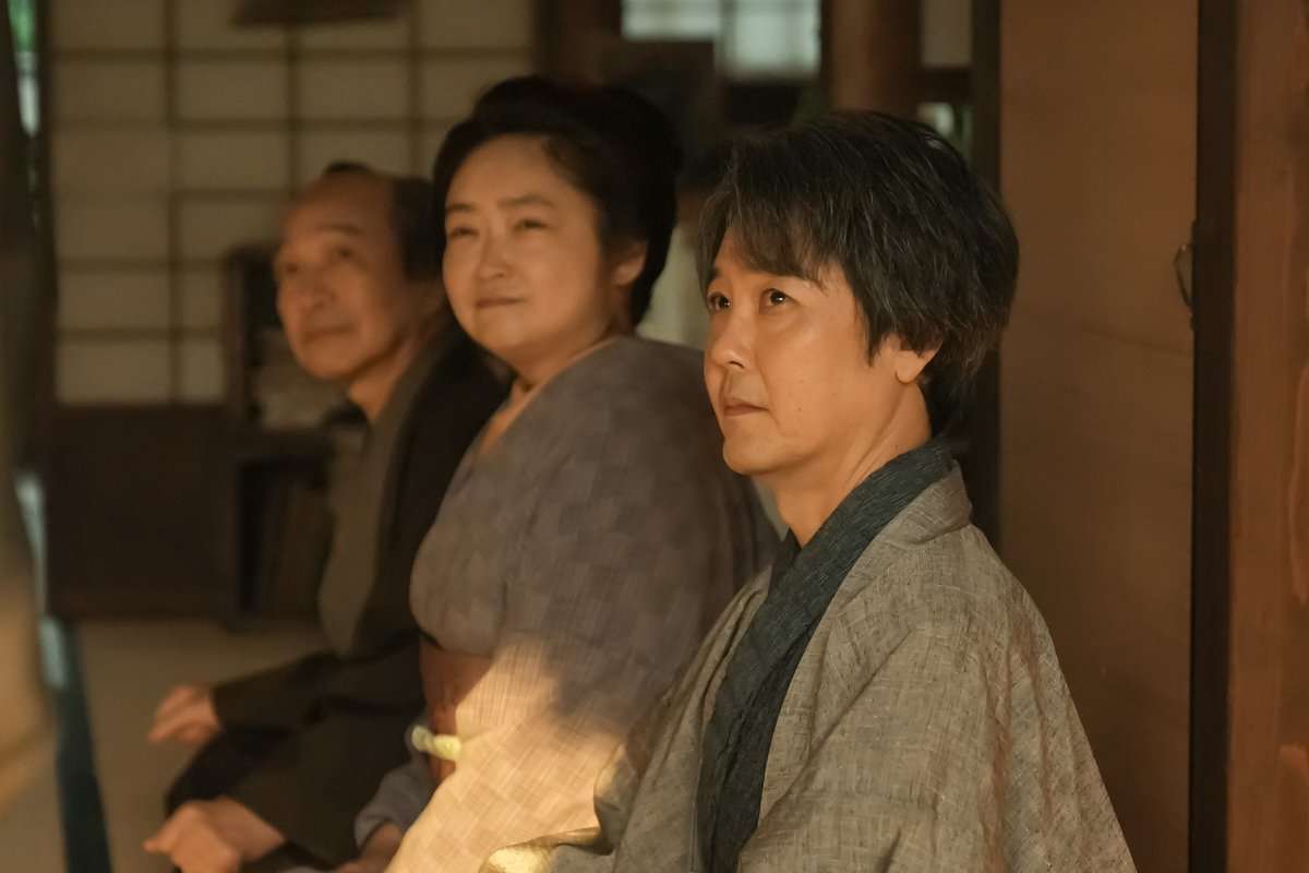 5年で激変した池脇千鶴「撮影現場入りの意外な姿」　周囲には「年齢にはあらがえない」「このままでいい」と笑顔　朝ドラ『ばけばけ』で母親役を熱演